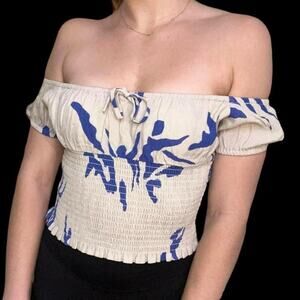 Wilfred aritzia peasant runched milkmaid top size XS